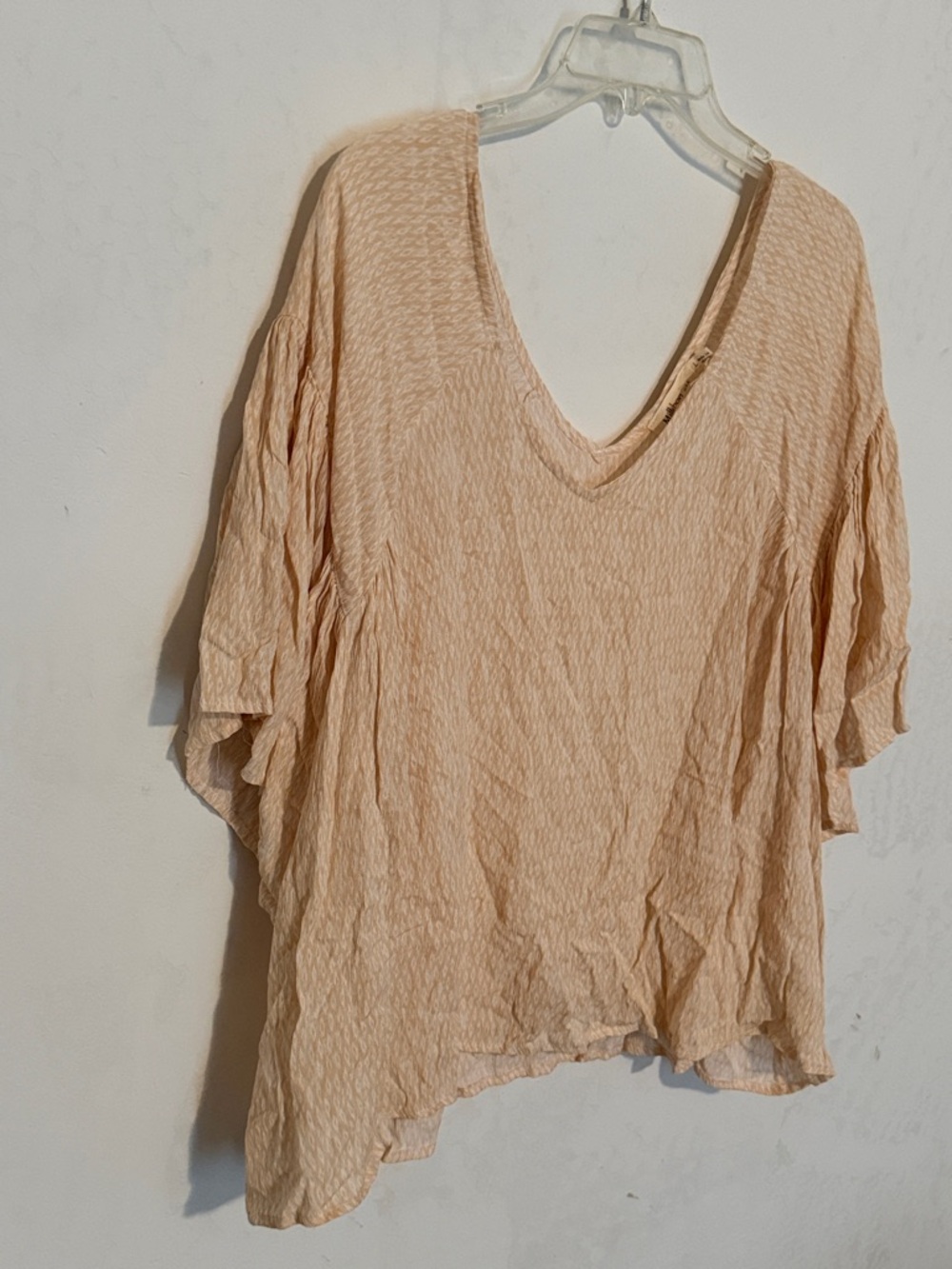 Millibon Blush V-Neck Textured Tunic - Picture 3 of 4